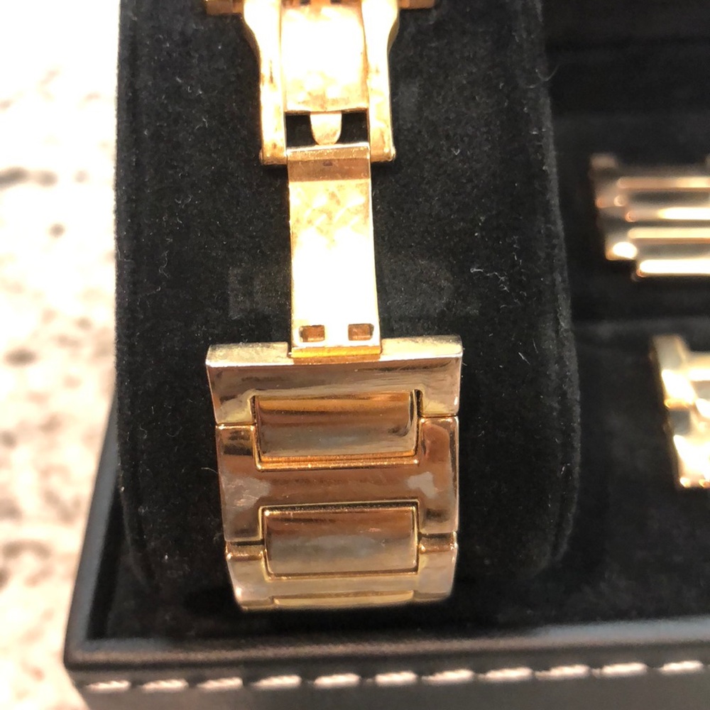 Freelook Rose Gold Watch - Picture 2 of 7